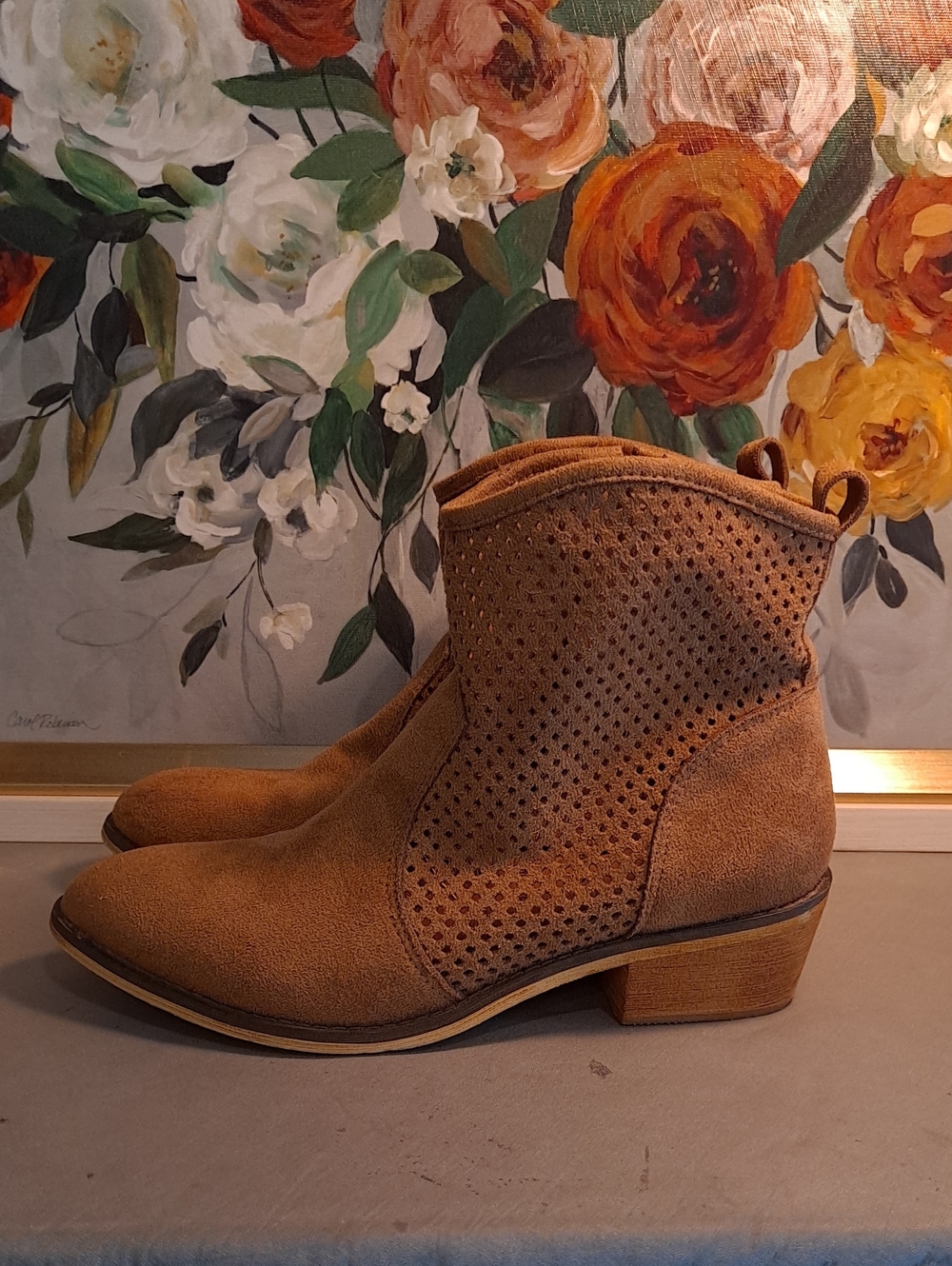 Mi.iM Breach Perforated Suede-like Ankle Booties Tan Brown 7 Side Zip